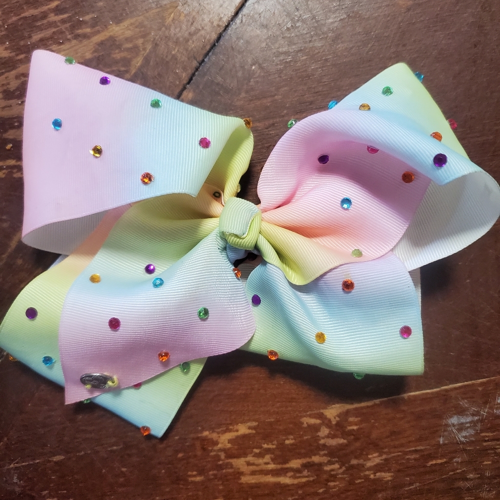 Girls JoJo  Siwa bows - 8 different varieties - $5 each